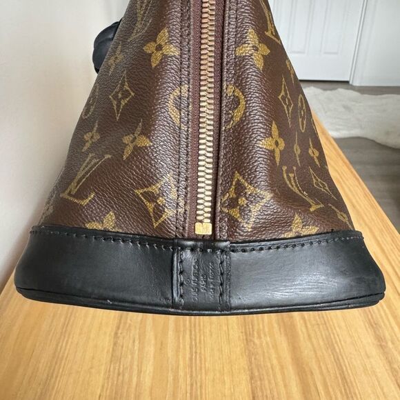 ✅AUTHENTIC✅LOUIS VUITTON ALMA PM - Picture 6 of 15